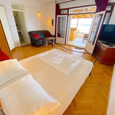 Marcelina Hvar Appartamento